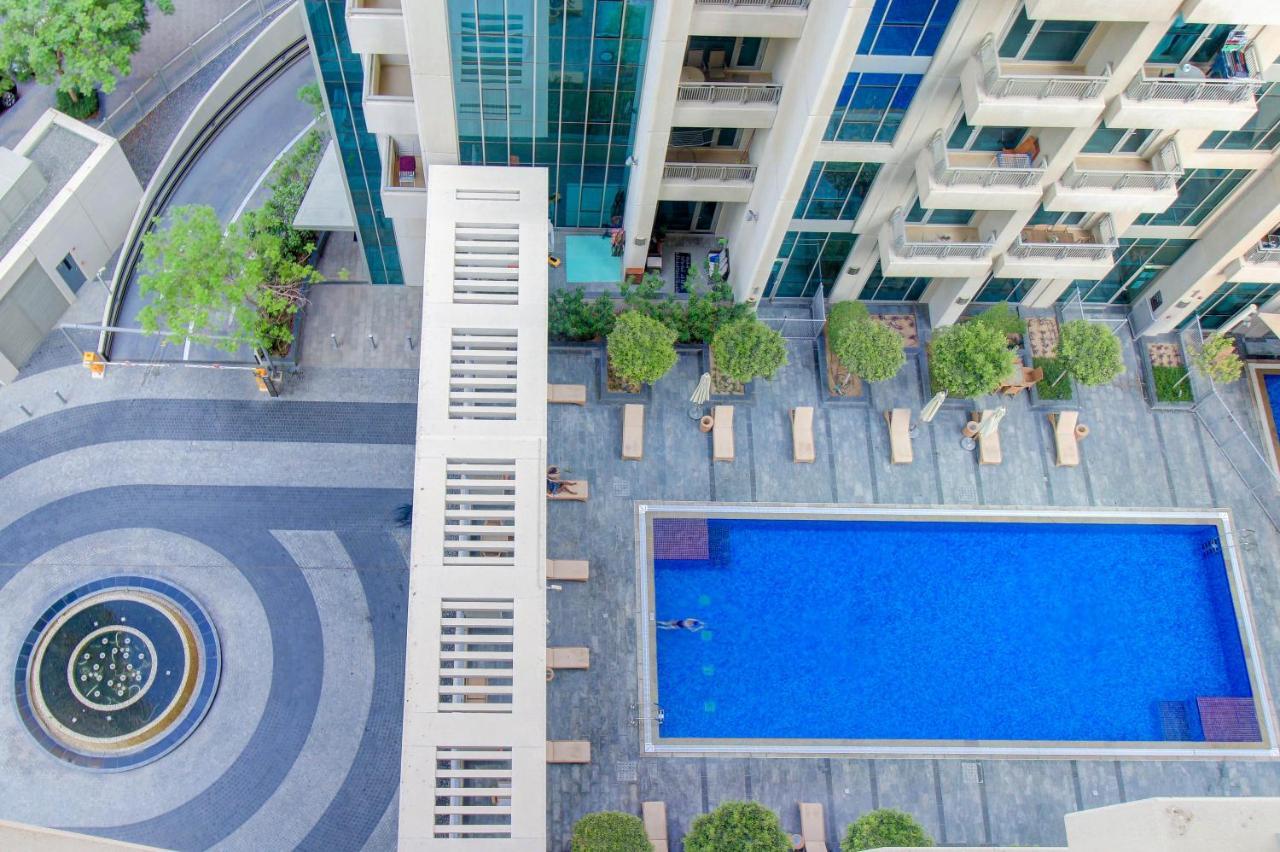 Durrani Homes - Luxurious Studio Near Dubai Mall With Pool View エクステリア 写真